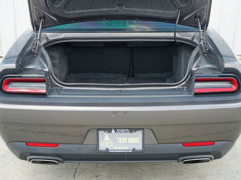 Used 2018 Dodge Challenger SXT w/ Blacktop Package image 9