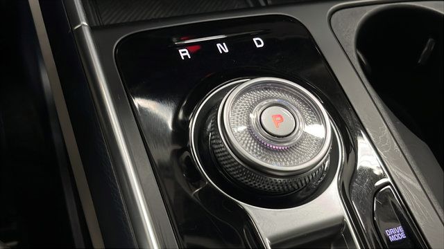 Used 2025 Kia Carnival SX Prestige FWD image 19