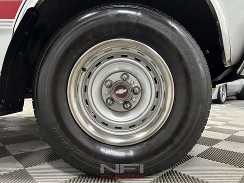 Used 1986 Chevrolet G20 image 16