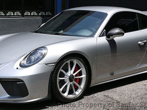 Used 2018 Porsche 911 GT3 w/ Sport Chrono Package RWD image 4
