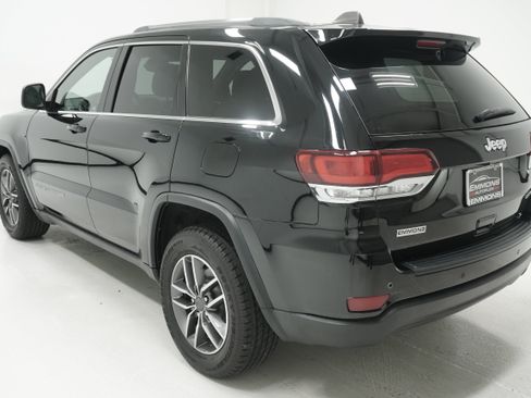 Used 2020 Jeep Grand Cherokee Laredo w/ Laredo X Package RWD image 6