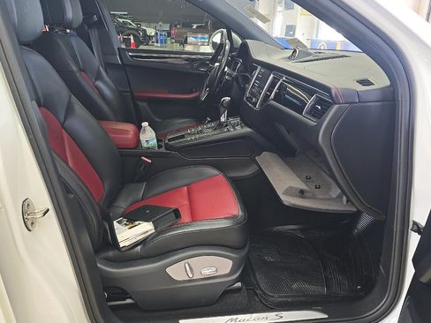 Used 2017 Porsche Macan S AWD/4WD image 8