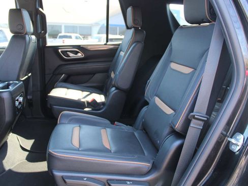 Used 2023 GMC Yukon AT4 w/ AT4 Premium Plus Package AWD/4WD image 8