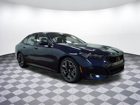 New 2026 BMW 530i xDrive w/ M Sport Package AWD/4WD image 6