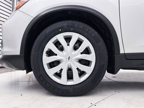 Used 2017 Nissan Rogue S image 12