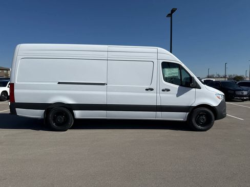 New 2026 Mercedes-Benz Sprinter 2500 image 4