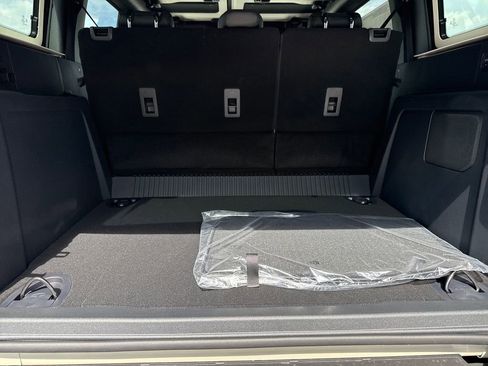 New 2026 Ford Bronco Badlands image 21