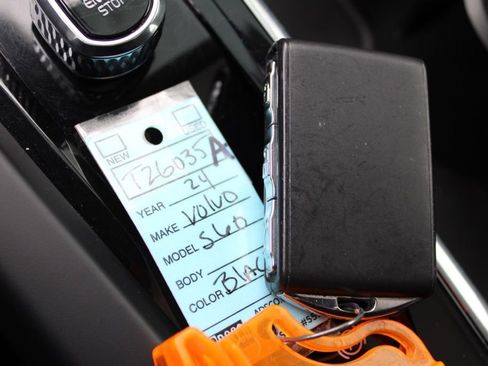 Used 2024 Volvo S60 B5 Plus image 33