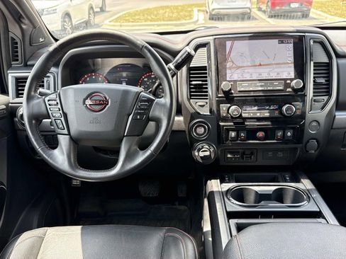 Used 2023 Nissan Titan PRO-4X w/ Pro-4x Convenience Package AWD/4WD image 8