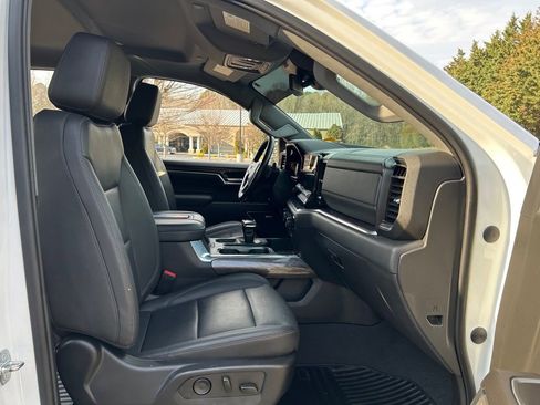 Used 2022 Chevrolet Silverado 1500 LTZ w/ Z71 Off-Road Package image 52