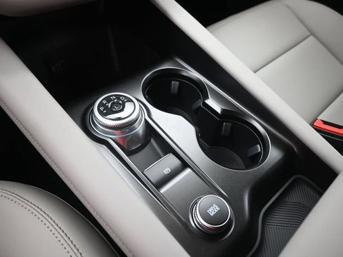 New 2026 Ford Explorer Active RWD image 31