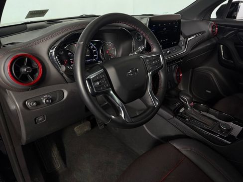 Used 2025 Chevrolet Blazer RS AWD/4WD image 13