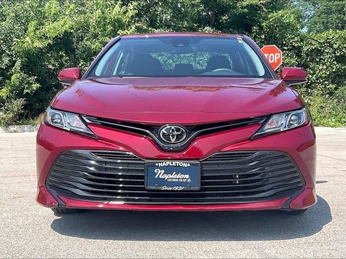 Used 2019 Toyota Camry LE FWD image 3