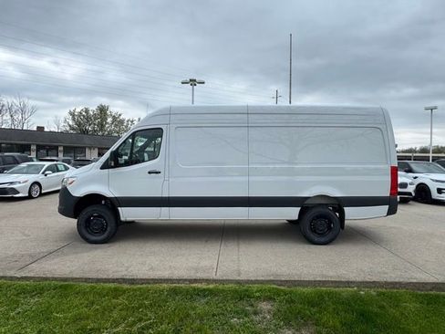 New 2026 Mercedes-Benz Sprinter 2500 image 1