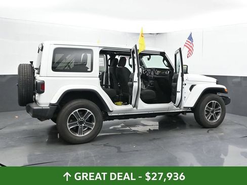 Used 2023 Jeep Wrangler Unlimited Sahara AWD/4WD image 54
