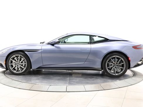 Used 2019 Aston Martin DB11 Coupe RWD image 10