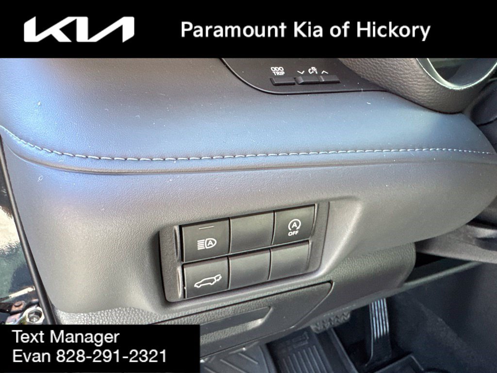 Used 2023 Toyota Highlander XLE FWD image 20