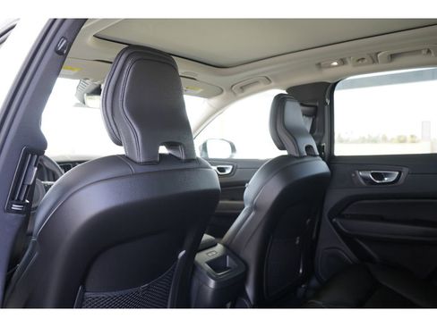 New 2025 Volvo XC60 B5 Core w/ Climate Package image 20