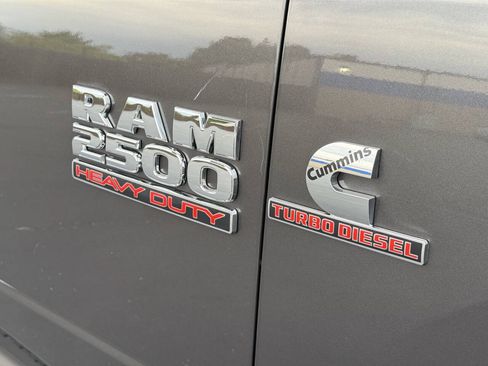 Used 2018 RAM 2500 Tradesman w/ Chrome Appearance Group AWD/4WD image 11