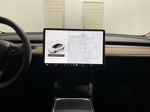 Used 2023 Tesla Model 3 Standard Range image 13
