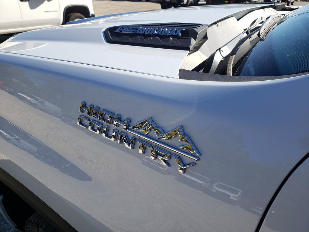 New 2026 Chevrolet Silverado 2500 High Country w/ Technology Package AWD/4WD image 13