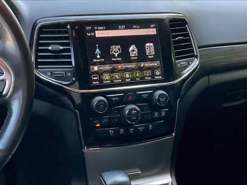 Used 2021 Jeep Grand Cherokee Laredo X AWD/4WD image 6