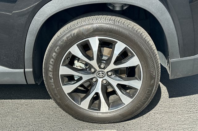 Used 2025 Toyota Grand Highlander AWD Hybrid image 4