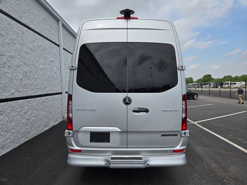 New 2024 Mercedes-Benz Sprinter 3500 image 10