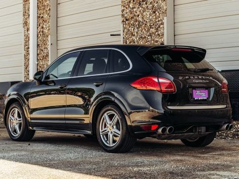Used 2012 Porsche Cayenne Turbo AWD/4WD image 7