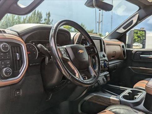Used 2021 Chevrolet Silverado 2500 High Country w/ Technology Package image 23