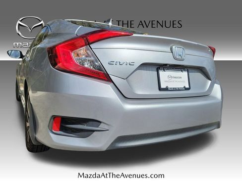 Used 2018 Honda Civic EX image 18