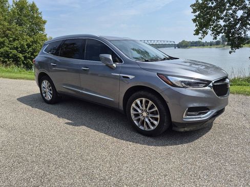 Used 2019 Buick Enclave Essence AWD/4WD image 4
