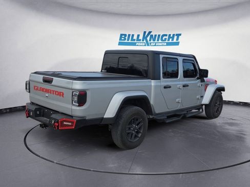 Used 2024 Jeep Gladiator Sport image 5