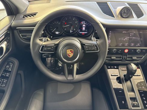 Certified 2026 Porsche Macan AWD/4WD image 16