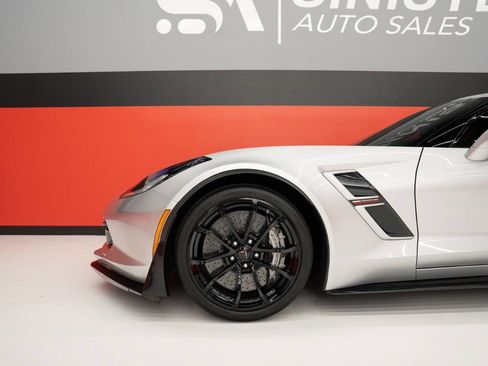 Used 2017 Chevrolet Corvette Grand Sport w/ Z07 Performance Package RWD image 20