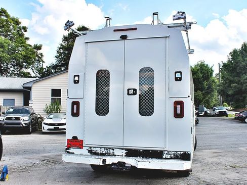 Used 2019 Ford Transit 350 138 w/ Exterior Upgrade Package RWD image 3