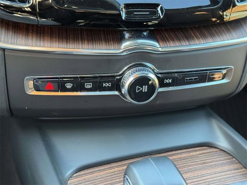 Used 2023 Volvo XC60 B5 Plus w/ Climate Package image 28