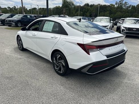 Certified 2025 Hyundai Elantra Sport image 8