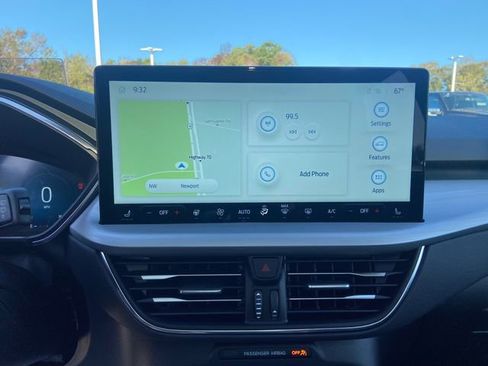 New 2025 Ford Escape SE w/ PHEV Premium Package image 15