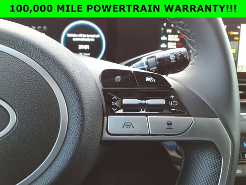 Certified 2025 Hyundai Elantra Limited image 29