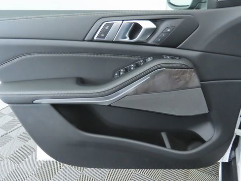 New 2026 BMW X5 xDrive40i w/ Premium Package image 25