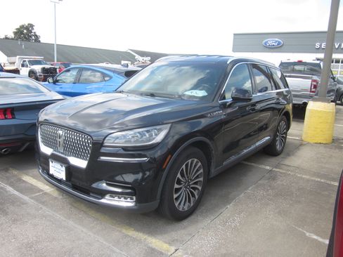 Used 2020 Lincoln Aviator Reserve w/ Elements Package Plus AWD/4WD image 3
