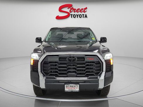 Used 2024 Toyota Tundra SR5 AWD/4WD image 4
