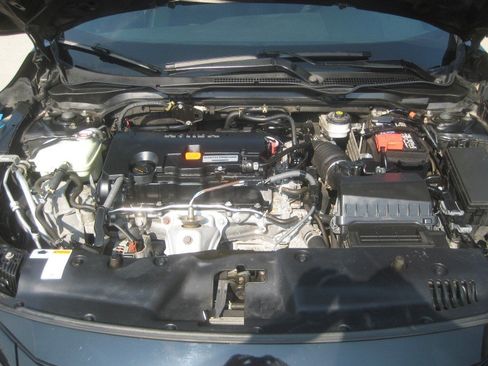 Used 2020 Honda Civic Sport image 12