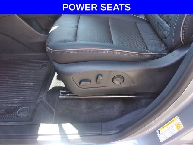 Used 2026 Chevrolet Traverse High Country w/ LPO, Floor Liner Package AWD/4WD image 8