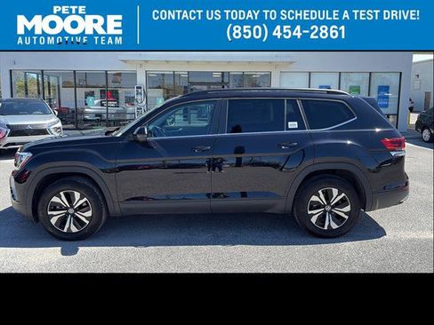 Certified 2025 Volkswagen Atlas SE image 1