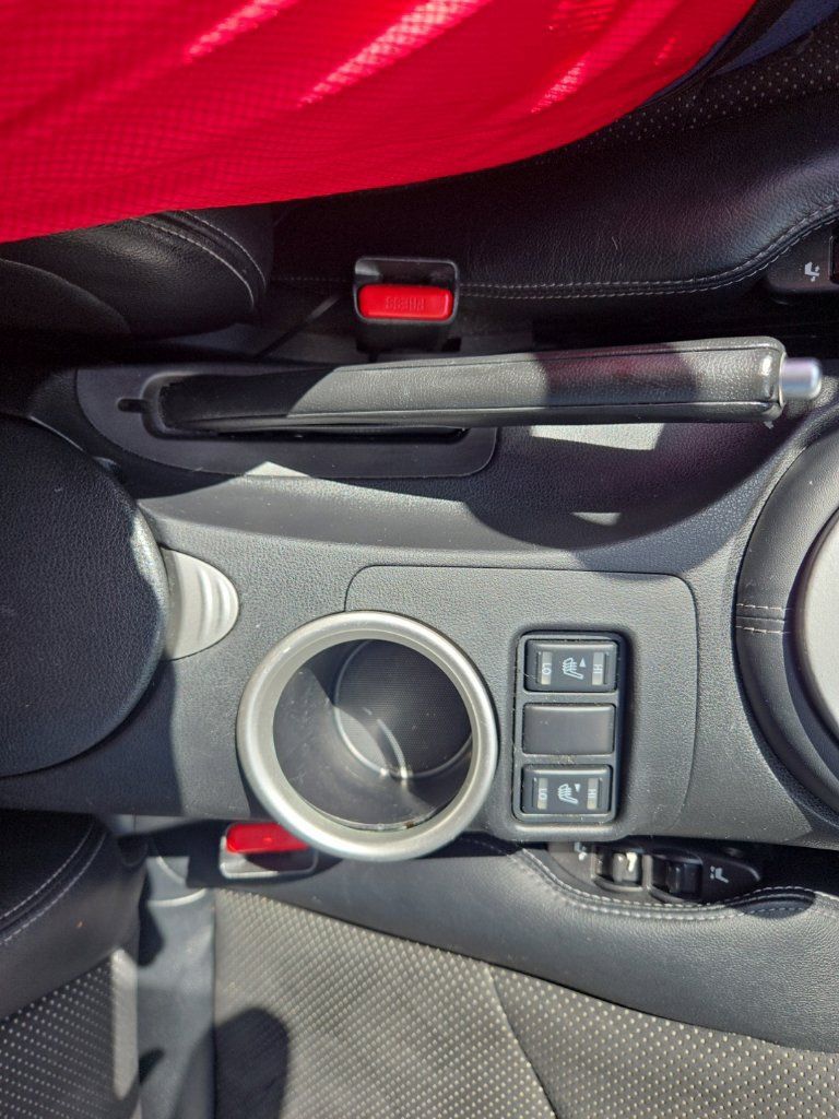 Used 2015 Nissan 370Z Touring RWD image 12