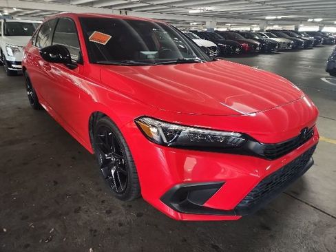 Used 2022 Honda Civic Sport image 2