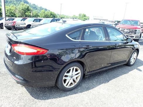 Used 2016 Ford Fusion SE FWD image 6