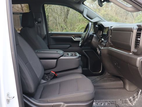 Certified 2025 Chevrolet Silverado 1500 LT image 23